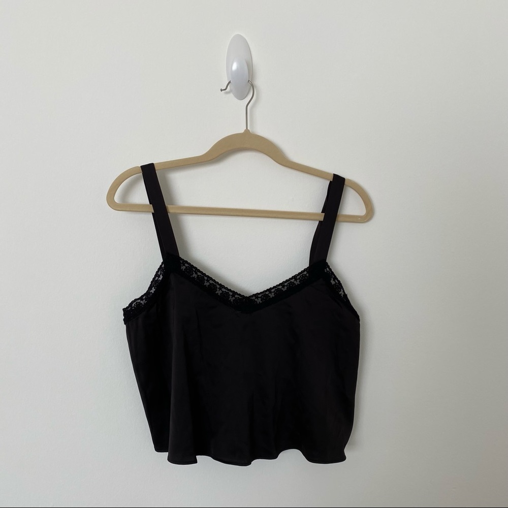 UO Cropped Silky Black Cami | Size M